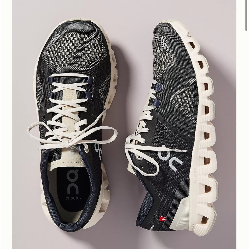 ON CLOUD| On Cloud X Women’s sz 8 excellent condition (Like new/worn once)